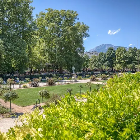 Le Brocherie - Place Aux Herbes - Quai De *